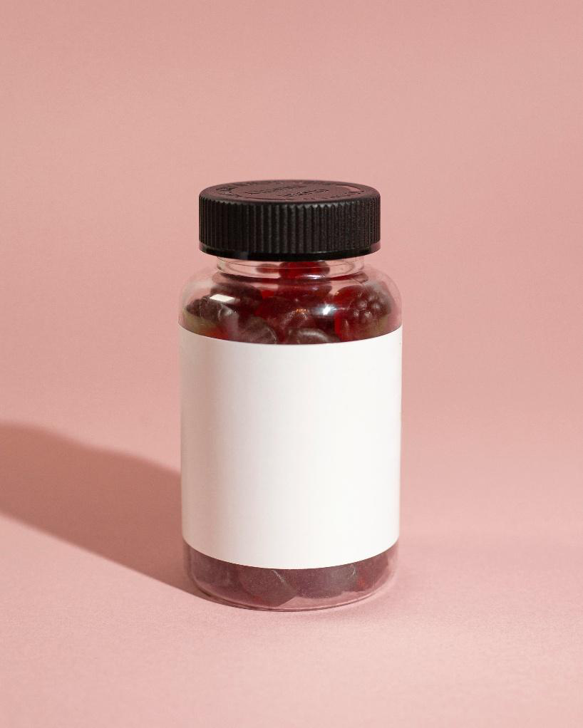 A picture of a jar of gummies