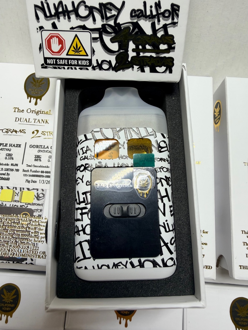 4G California Honey disposable vape Digital Art - Image 7